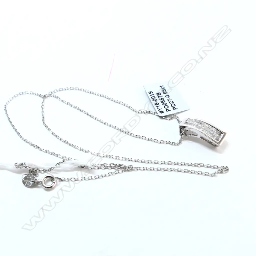 18CT W/GOLD 27 DIA. PENDANT INS.$1560. SILVER CHAIN Image 1++