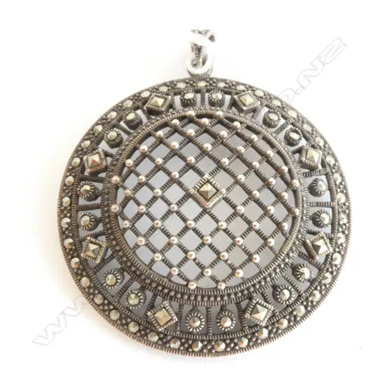 PENDANT, STERLING SILVER AND MARQUISITE, BEAUTIFUL