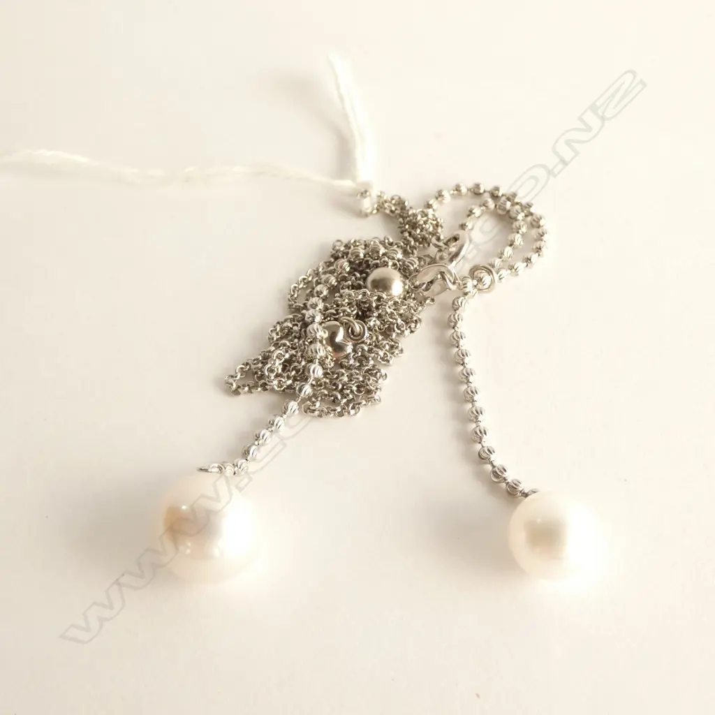 SILVER & CULTURED PEARL NECKLACE Image 1++