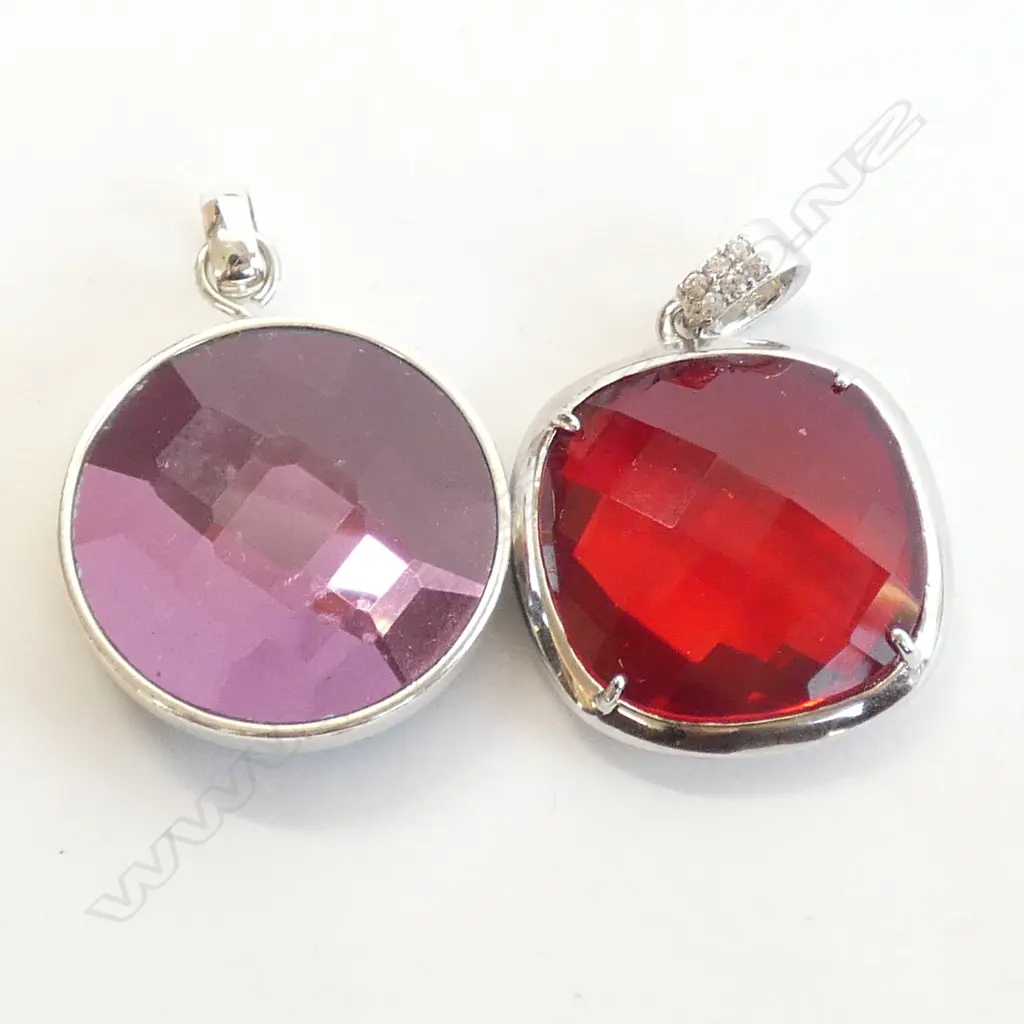 TWO KAGI PENDANTS Image 1++