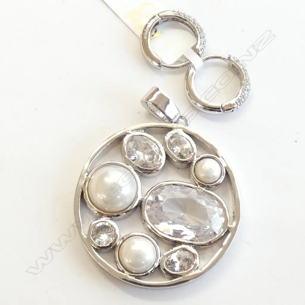 CIRCULAR KAGI PENDANT & EARRINGS Image 1++