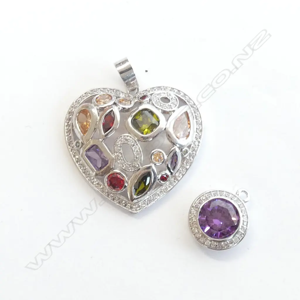 KAGI HEART PENDANT & CIRCULAR PENDANT Image 1++