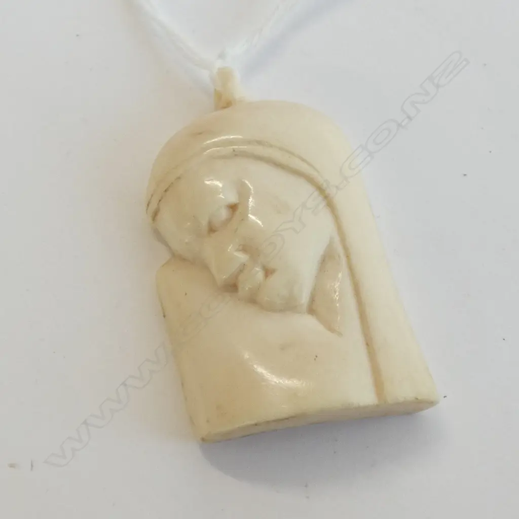 IVORY RELIGIOUS MARY PENDANT Image 1++