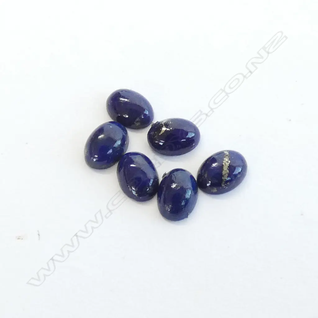 BAG OF CABOCHON GEMSTONES Image 1++