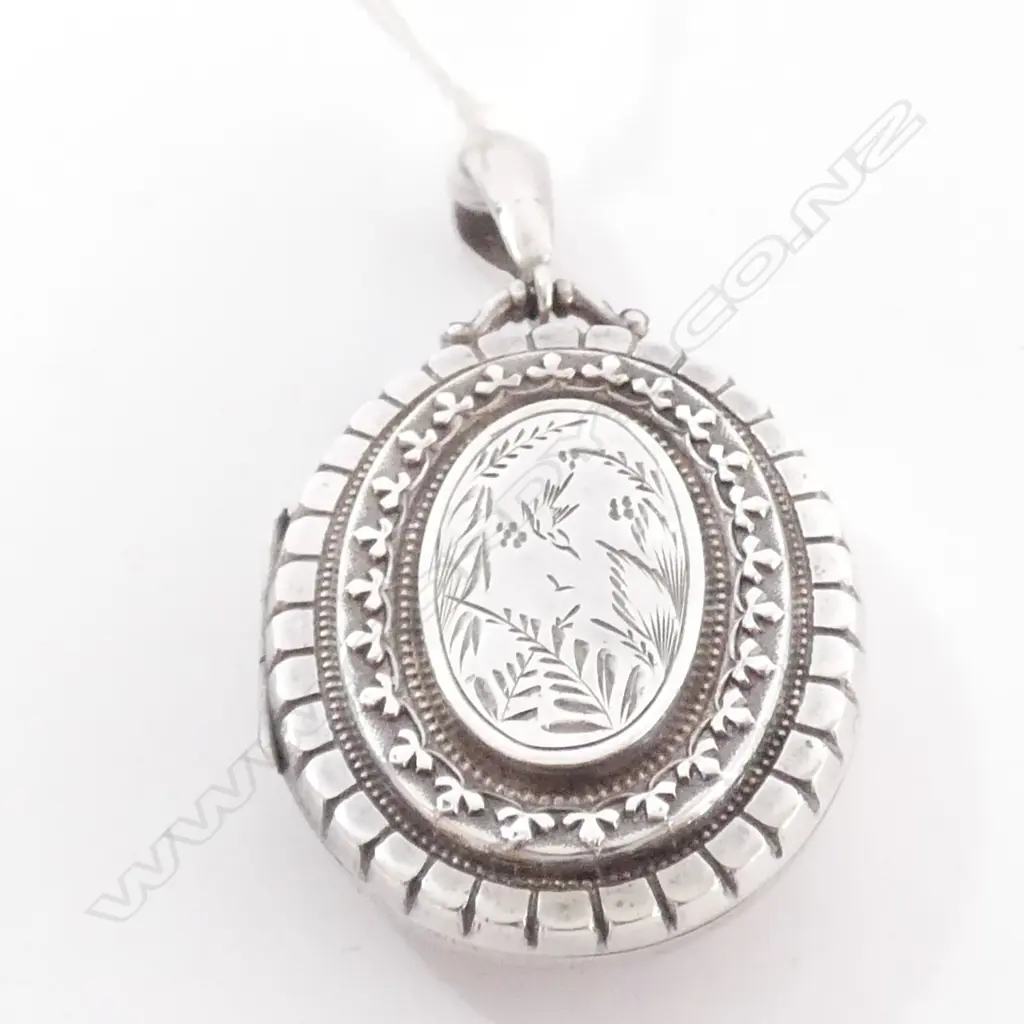 OVAL SILVER LOCKET H42MM Image 1++