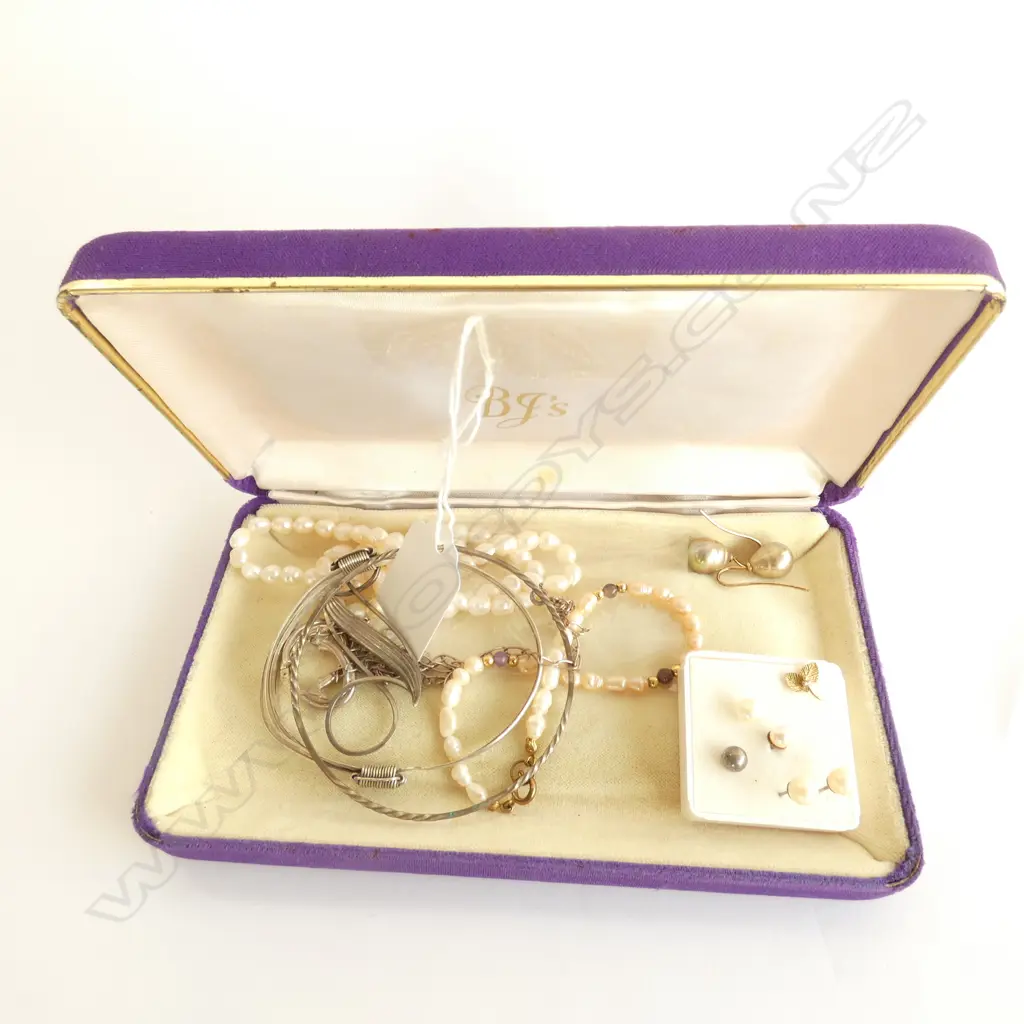ASST SEED PEARLS & STG SILVER JEWELLERY Image 1++