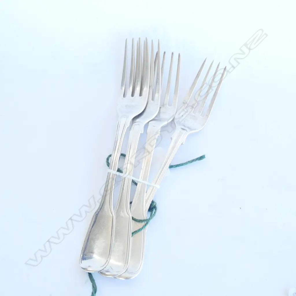 4 SILVER FIDDLE-THREAD DESSERT FORKS 303GMS Image 1++