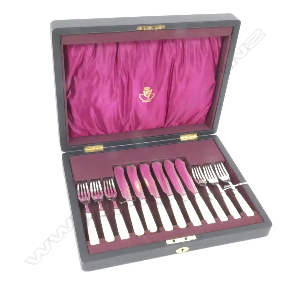 SUPERIOR CASED FRUIT SET EPNS & MOP  Image 1++