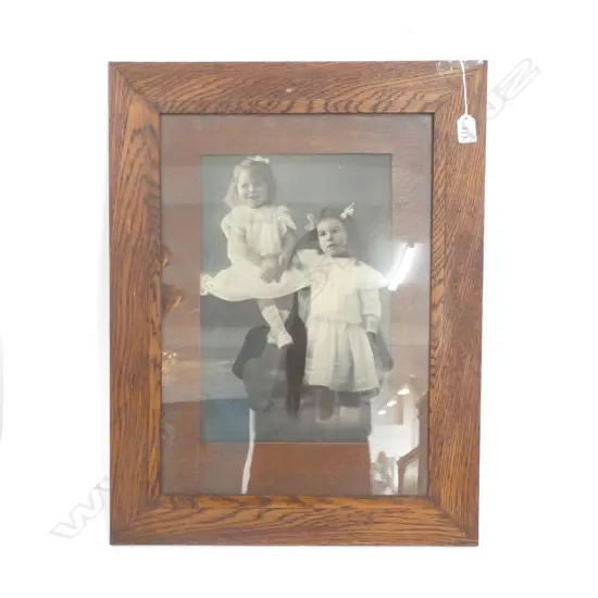 C. 1910 PHOTO IN OAK FRAME 380 X 250MM