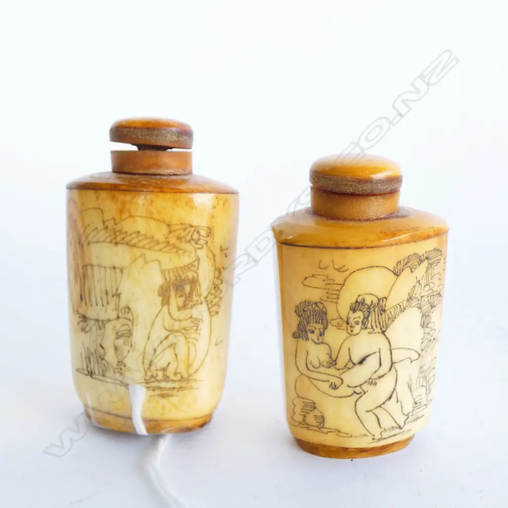 A PAIR OF CHINESE SNUFF BOTTLES WITH RISQUÉ SCENES Image 1++