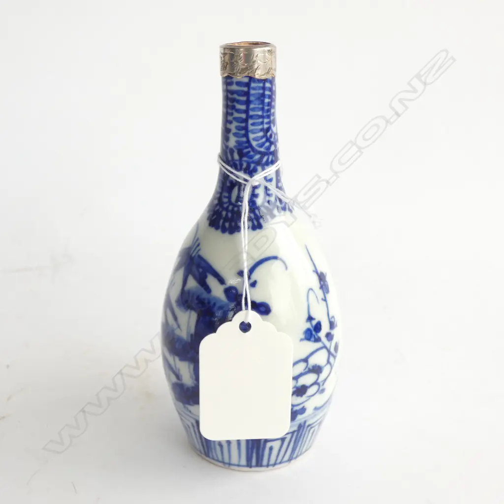 (18134) 19thC CHINESE B&W SMALL VASE SILVER TOP Image 1++