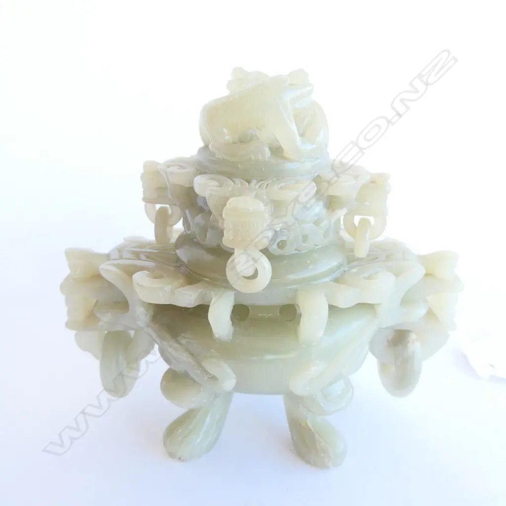 ONE ORNATE CARVED ORIENTAL GREEN CRYSOPHASE INCENSE BURNER L. 110MM Image 1++