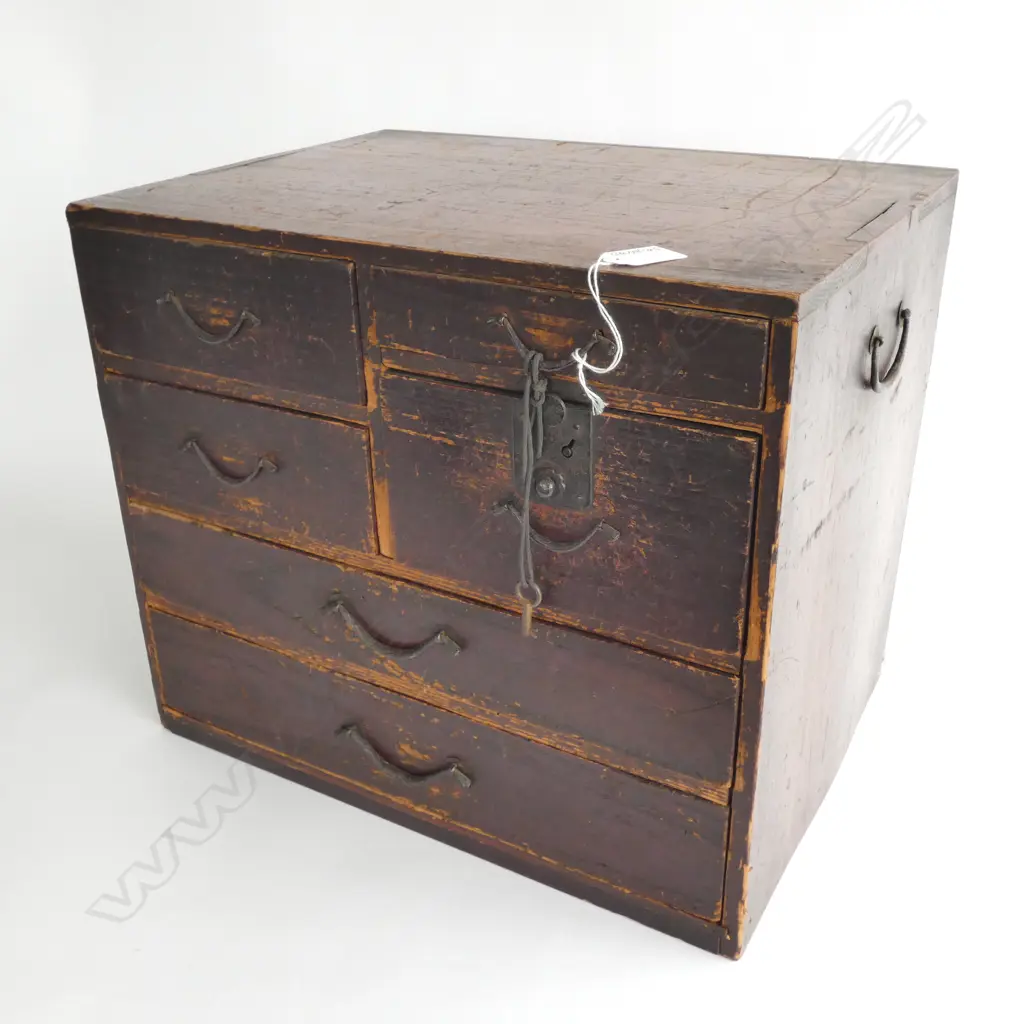 19THC JAPANESE SMALL TANSU CHEST W KEY... Image 1++