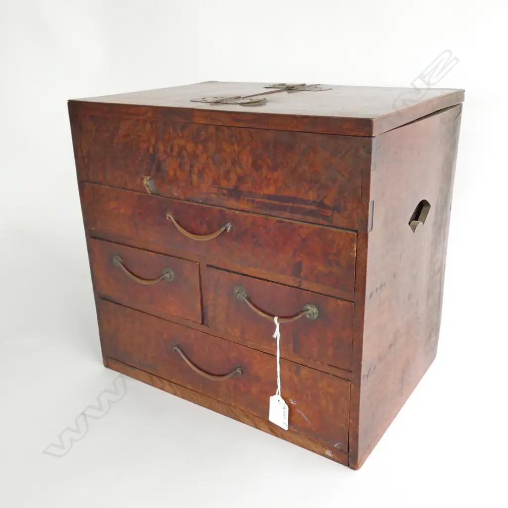 VINTAGE JAPANESE SEWING CHEST Image 1++