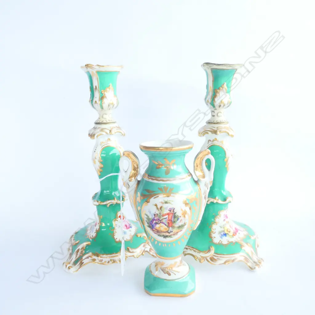  CONTINENTAL PORCELIAN GARNITURE OLD REPAIR  Image 1++