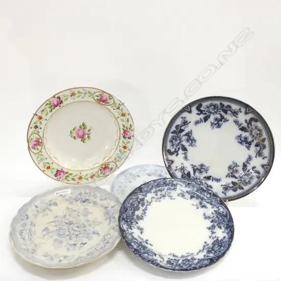 4 B/W PLATES + BOWL 