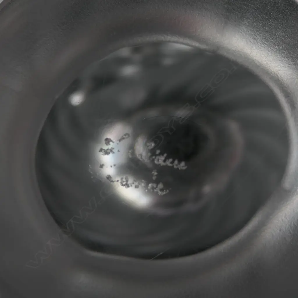 RENE LALIQUE DOVE VASE, ETCHED TO BASE, H. 130MM small wing tip chip Image 1++