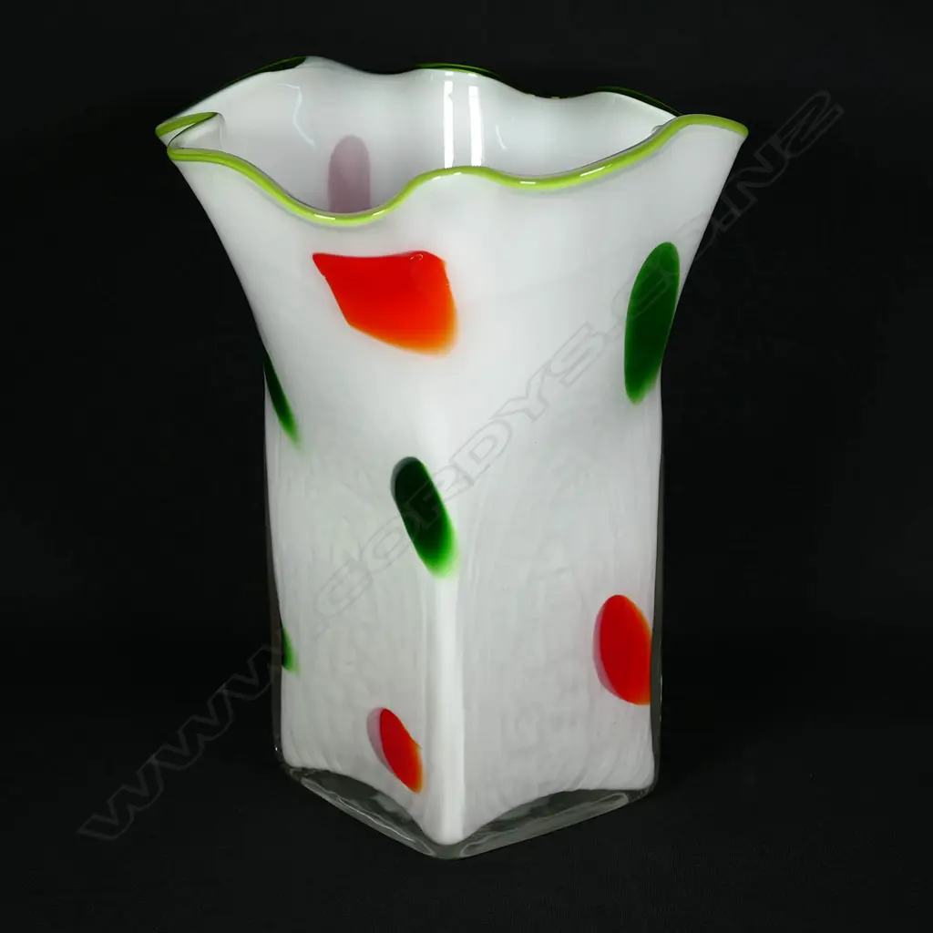 STUDIO GLASS HANKERCHIEF POLKA DOT VASE, H. 245MM Image 1++