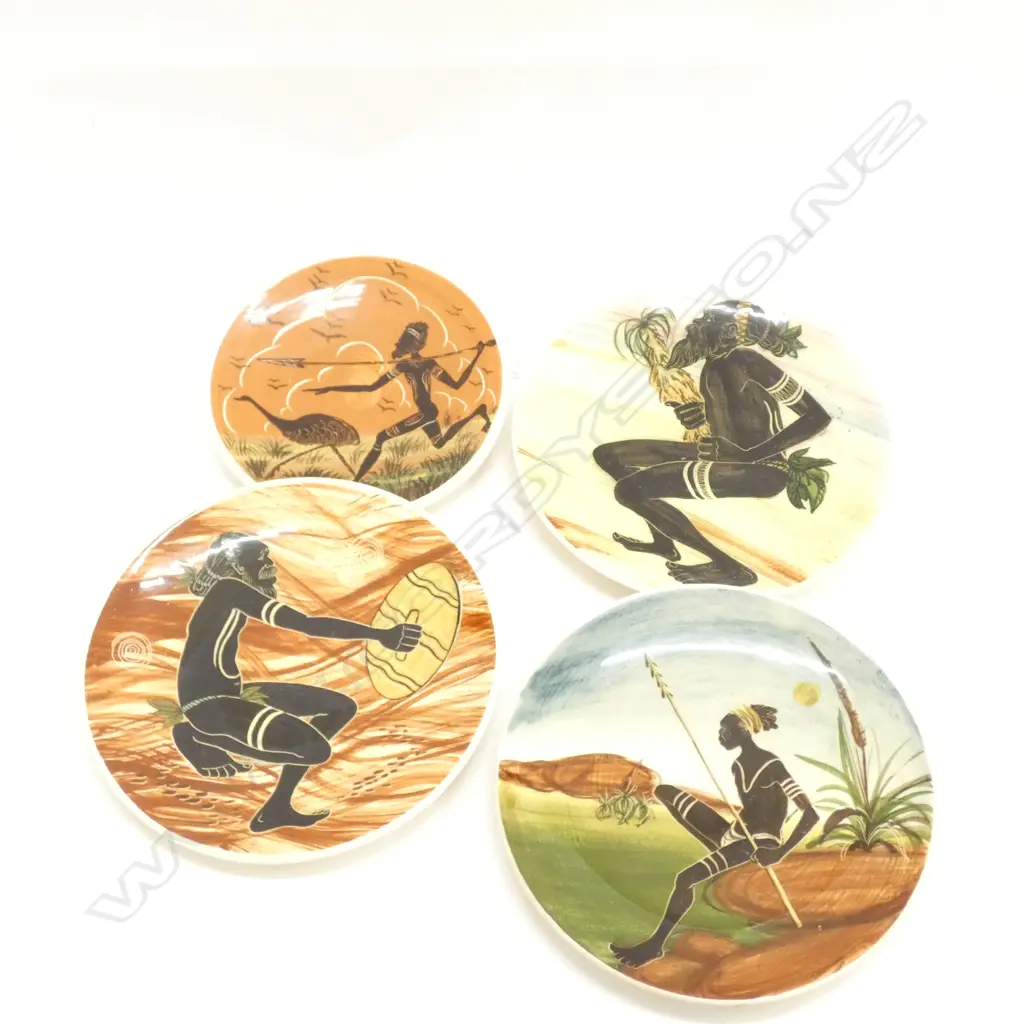 4 MARTIN & GUY BOYD POTTERY PLATES 185MM DIA Image 1++