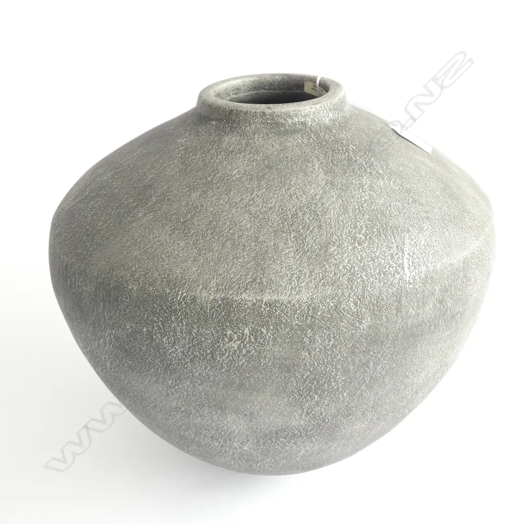 LGE MATT GREY POTTERY VASE H. 330MM Image 1++