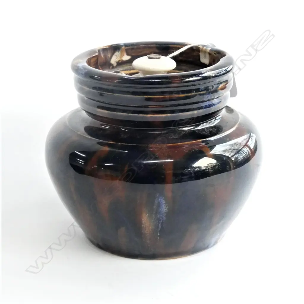 MAJOLICA MAJOLICA TOBACCO JAR H.113mm Image 1++