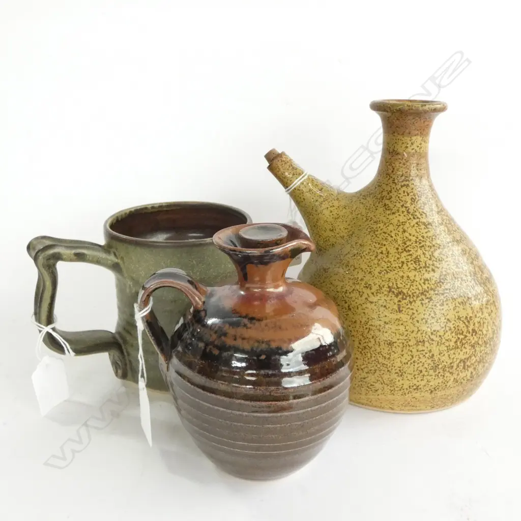 3 STUDIO POTTERY PCES; ALL SIGNED OR STAMPED H. 190MM Image 1++