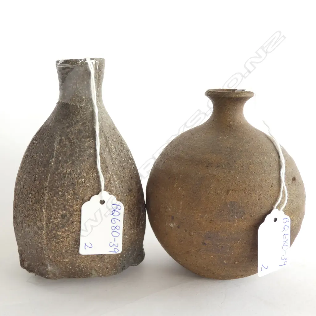 2 OLD SHIGARAKI ANAGAMA VASES. TALLEST H. 140MM Image 1++