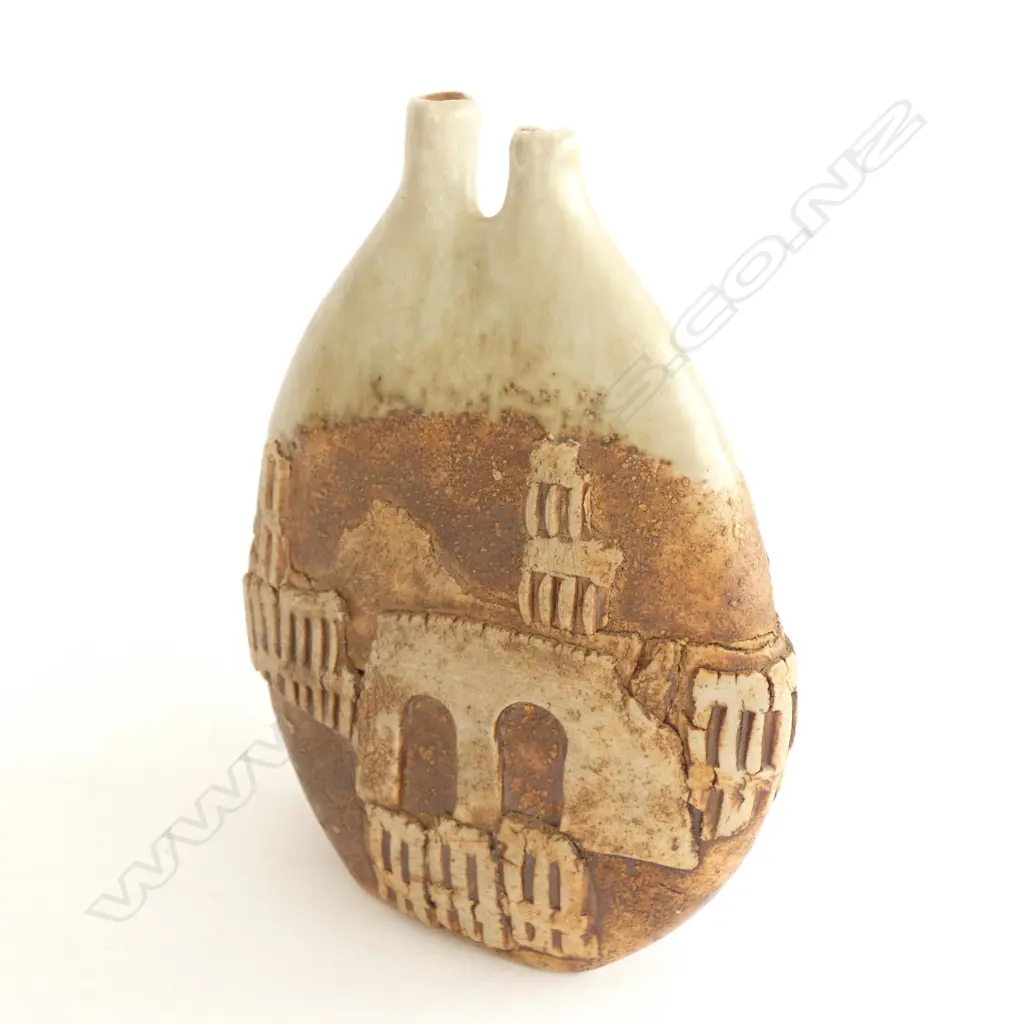 DORIS DUTCH GRASS VASE C1980 Image 1++