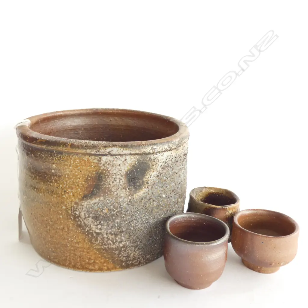 SHIGARAKI ANAGAMA TEA BOWL W. FELDSPAR INCLUSIONS(DIA. 170MM) + 3 SM CUPS Image 1++