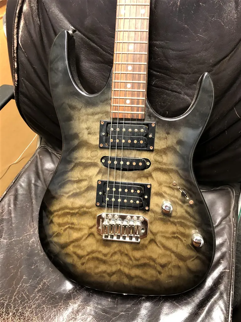 VINTAGE ELECTRIC 'IBANEZ' GUITAR ROSEWOOD NECK Image 1++