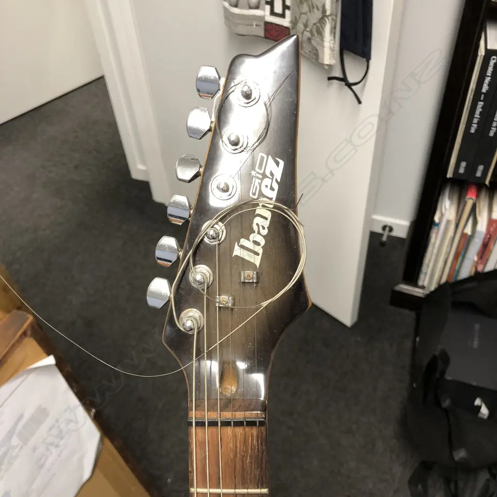 VINTAGE ELECTRIC 'IBANEZ' GUITAR ROSEWOOD NECK Image 1++