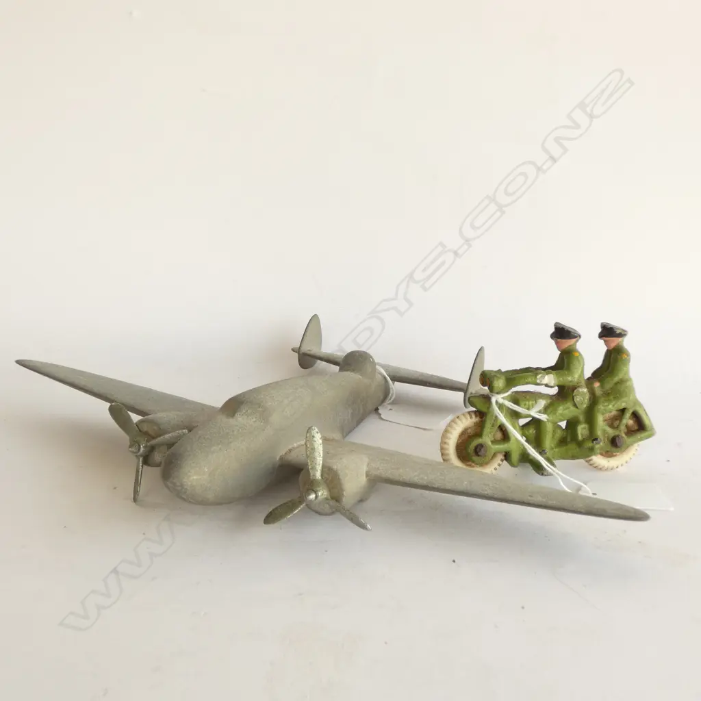 VINTAGE FUN HO MOTORBIKE & PILLION, NO. 91 (L. 95MM) + ALUMINIUM PLANE W. 310MM Image 1++