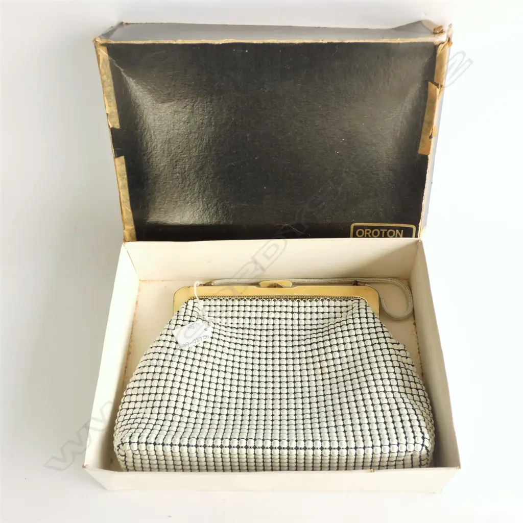 Not this Vendor re Lot 756A S0023 Image 1++