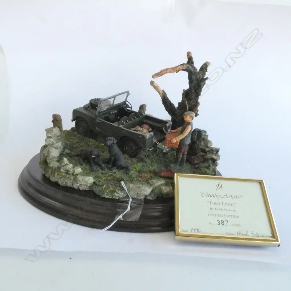 COUNTRY ARTISTS 'FIRST LIGHT' SCULPTURE by KEITH SHERWIN No.387 of 850. W.260mm. w FRAMED CERT & PAMPHLET. Image 1++