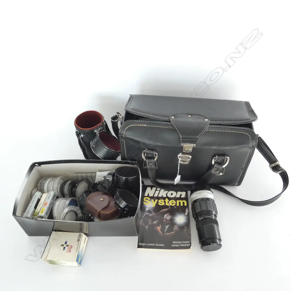 CARRY CASE OF ASST. CAMERA LENSES ETC Image 1++