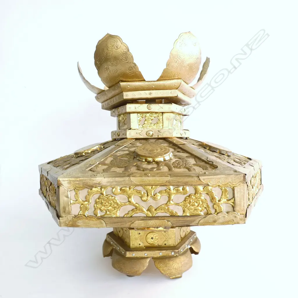 GILDED COPPER BUDDHIST TEMPLE ENTRANCE LAMP Image 1++