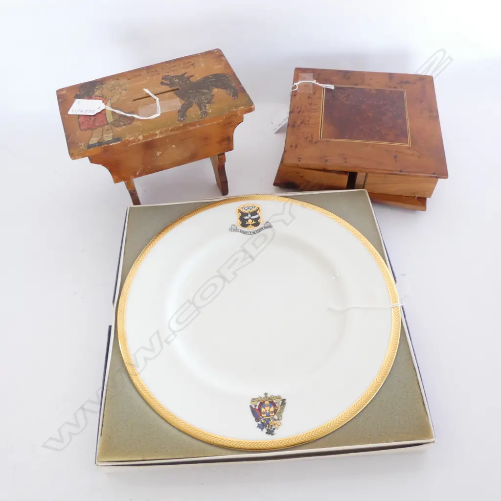 WEDGWOOD PLATE 270MM DIA + FOLK ART COIN BANK + PUZZLE BOX  Image 1++
