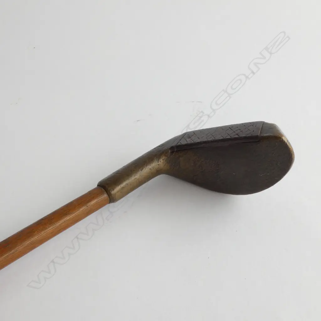 ANTIQUE HICKAY PUTTER - BRASS HEAD Image 1++