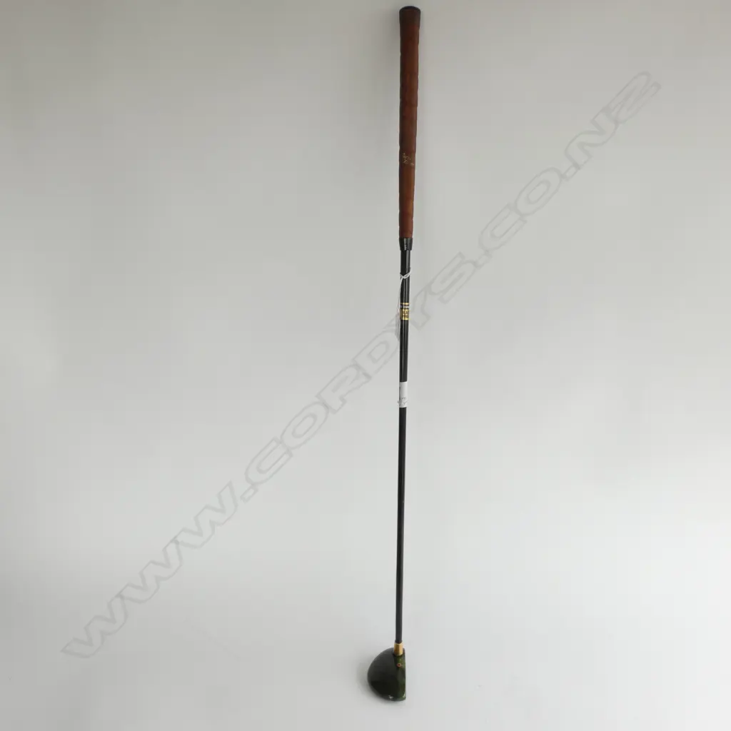 LIMITED EDITION GREENSTONE HEAD PUTTER Image 1++