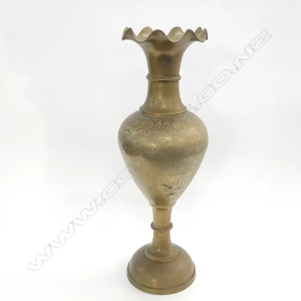 BRASS VASE H. 515MM Image 1++