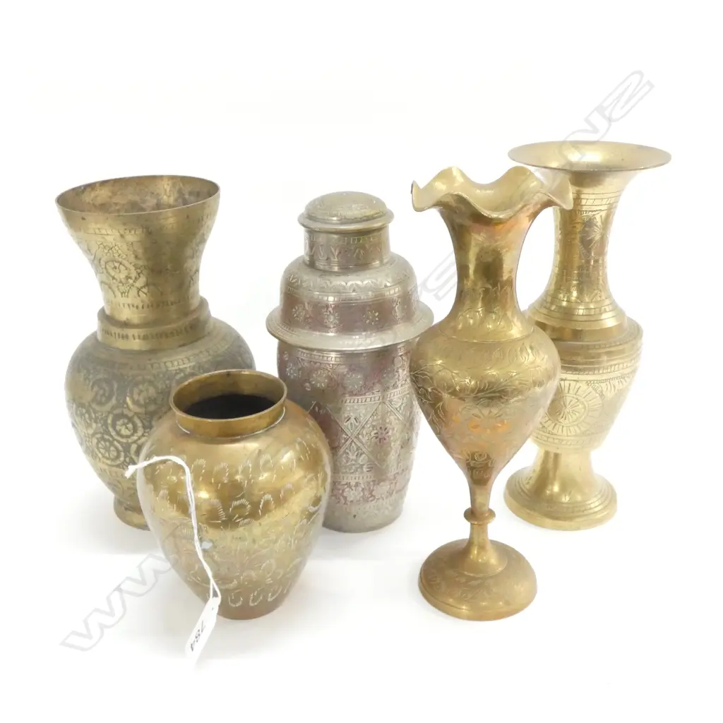 4 BRASS VASES H. 340MM + COCKTAIL SHAKER Image 1++