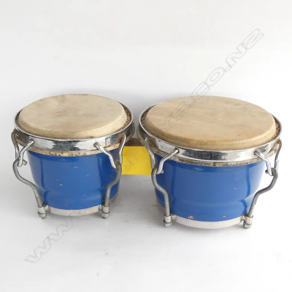 VINTAGE SET OF SOUTH AMERICAN BONGO DRUMS Image 1++