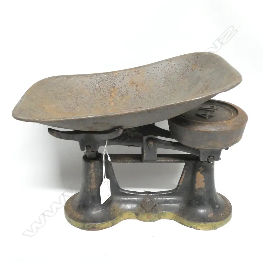 OLD CAST IRON SCALES INCL WEIGHTS Image 1++