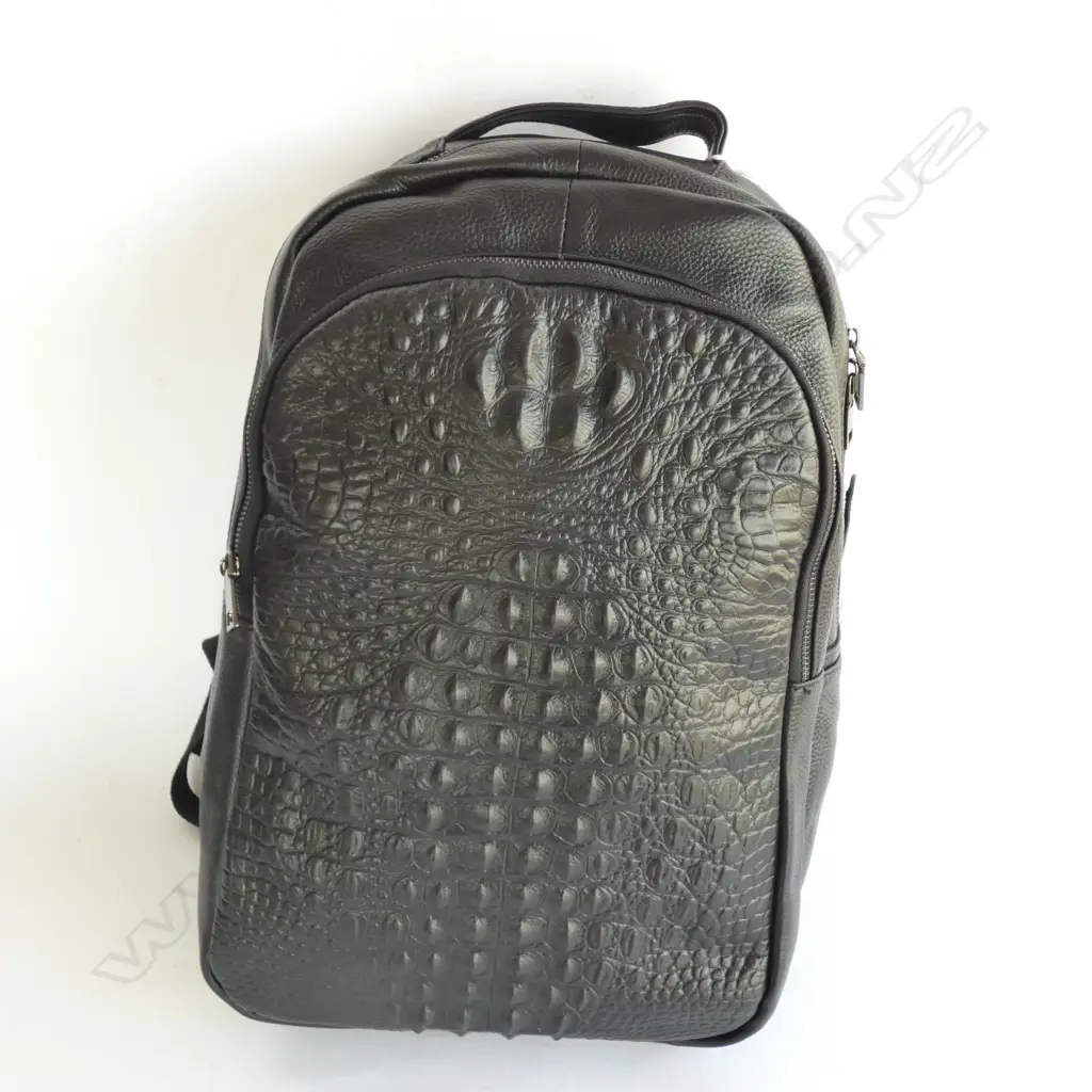 BLACK LEATHER BACKPACK W CROCODILE PATTERN Image 1++