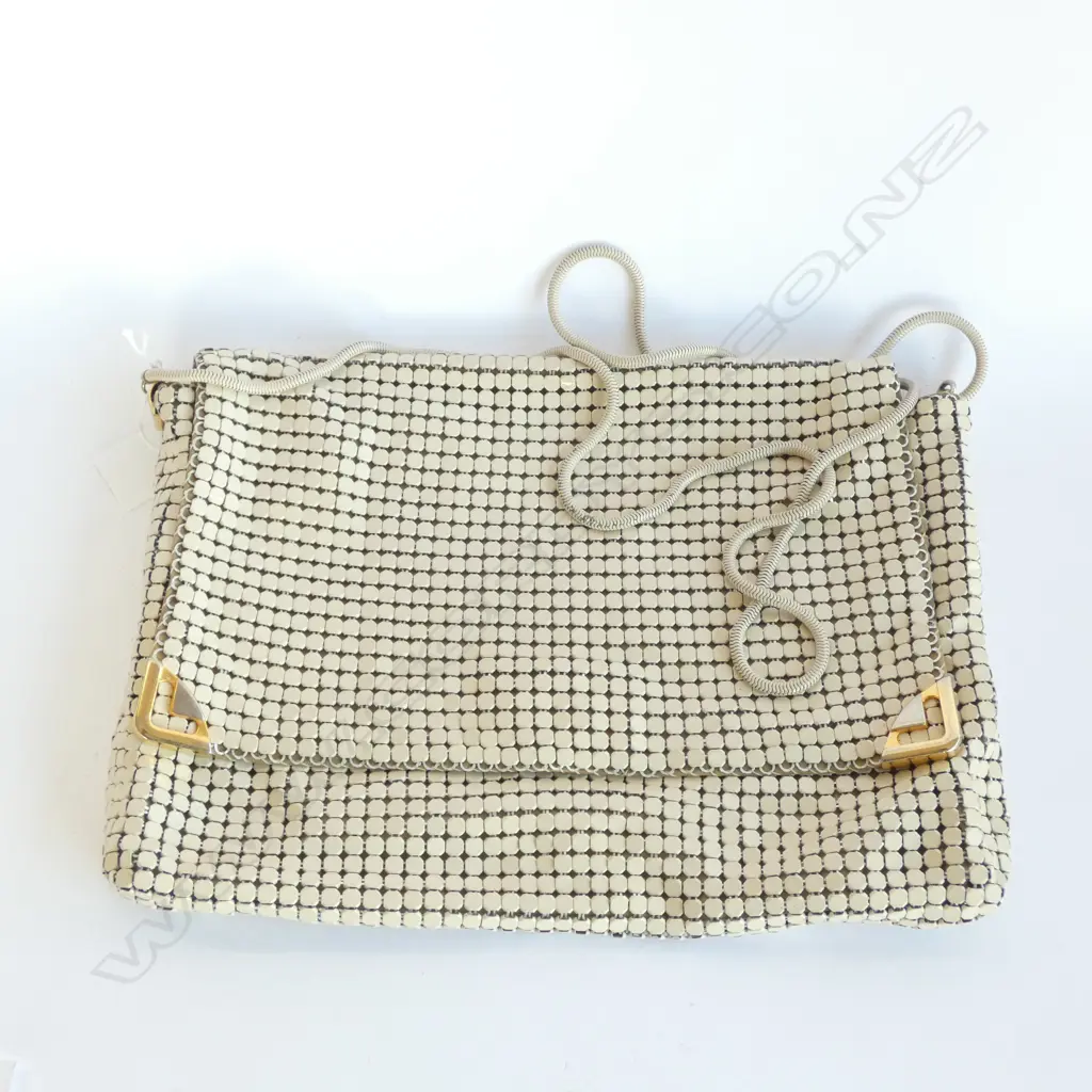 OROTON BONE ALUMESH SM. SATCHEL BAG  260 X 190MM Image 1++