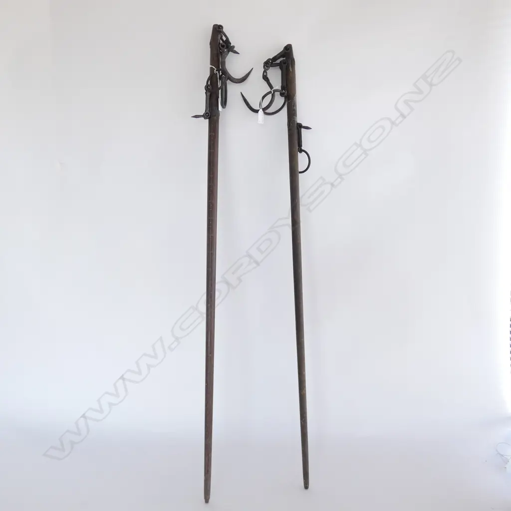 2 LONG WOOD & IRON HANGING RODS (FOR LANTERNS?) L. 1180MM Image 1++