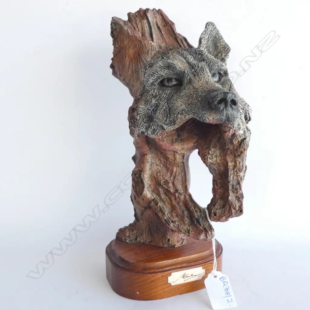 RESIN WOLF HEAD H. 280MM Image 1++