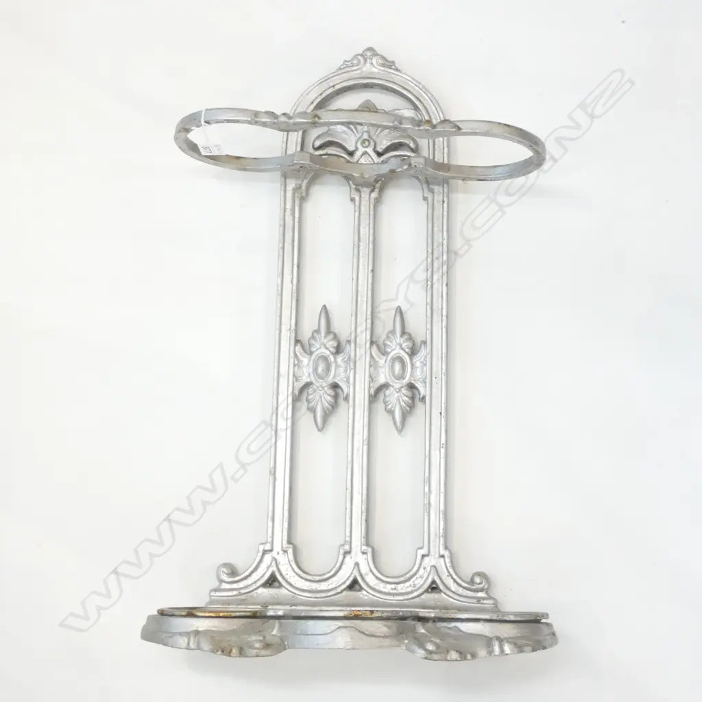 SILVER PAINTED CAST IRON UMBRELLA STAND H. 635MM Image 1++