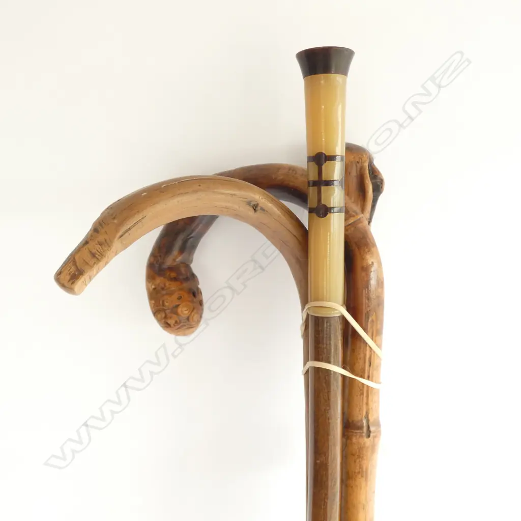 4 EARLY 20THC WALKING STICKS Image 1++