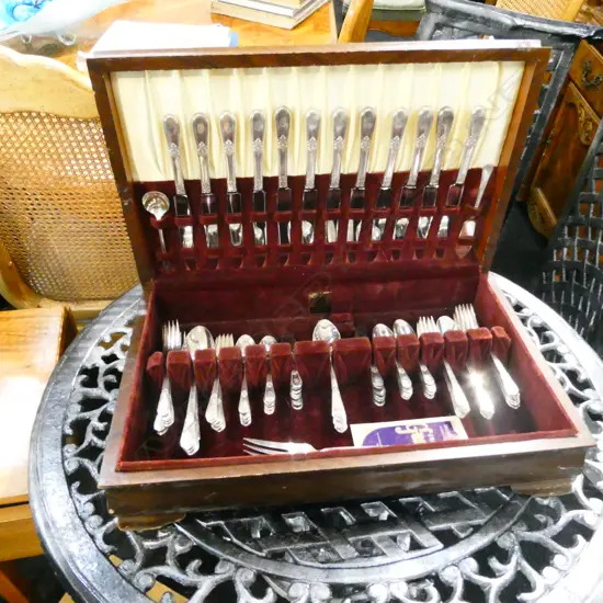 ROGERS BROS CUTLERY CANTEEN 